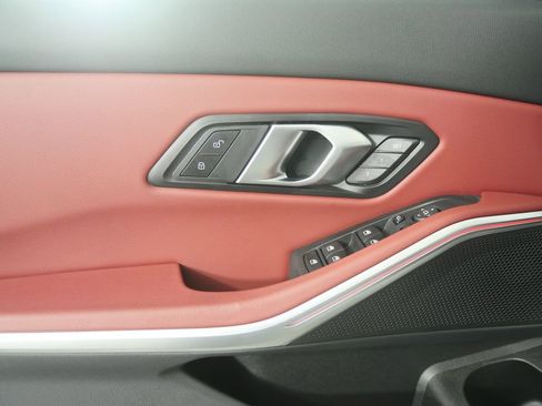 Used 2025 BMW 330i Sedan image 8