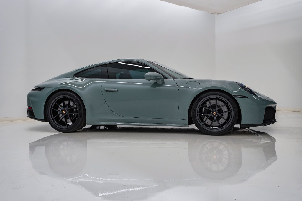 Certified 2025 Porsche 911 Carrera 4 GTS AWD/4WD image 9