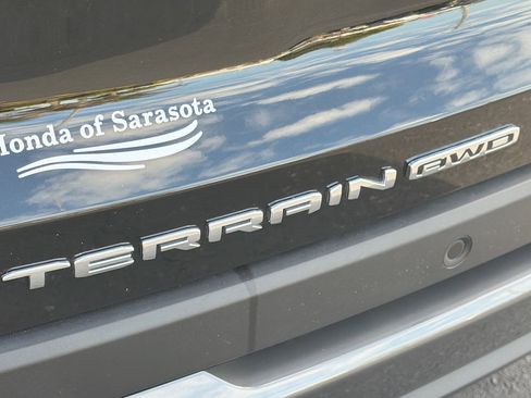 Used 2025 GMC Terrain Elevation image 11