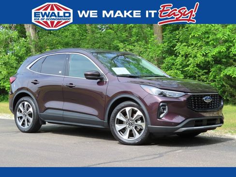 Used 2023 Ford Escape Platinum w/ Class II Trailer Tow Package FWD image 1