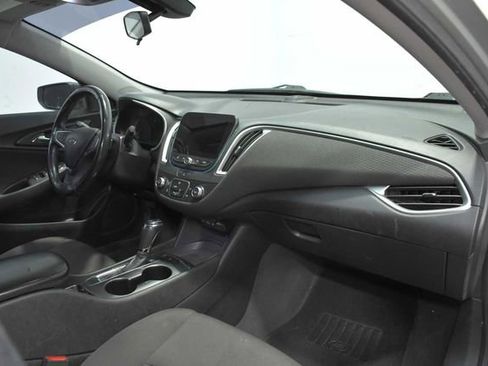 Used 2020 Chevrolet Malibu RS image 11