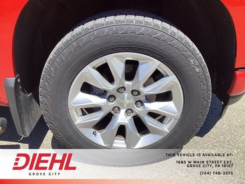 Used 2019 Chevrolet Silverado 1500 Custom w/ Custom Value Package AWD/4WD image 9