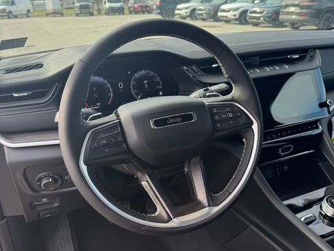 New 2026 Jeep Grand Cherokee Altitude AWD/4WD image 14