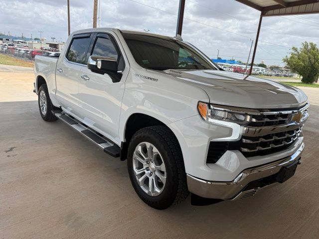 Used 2024 Chevrolet Silverado 1500 LTZ AWD/4WD image 1