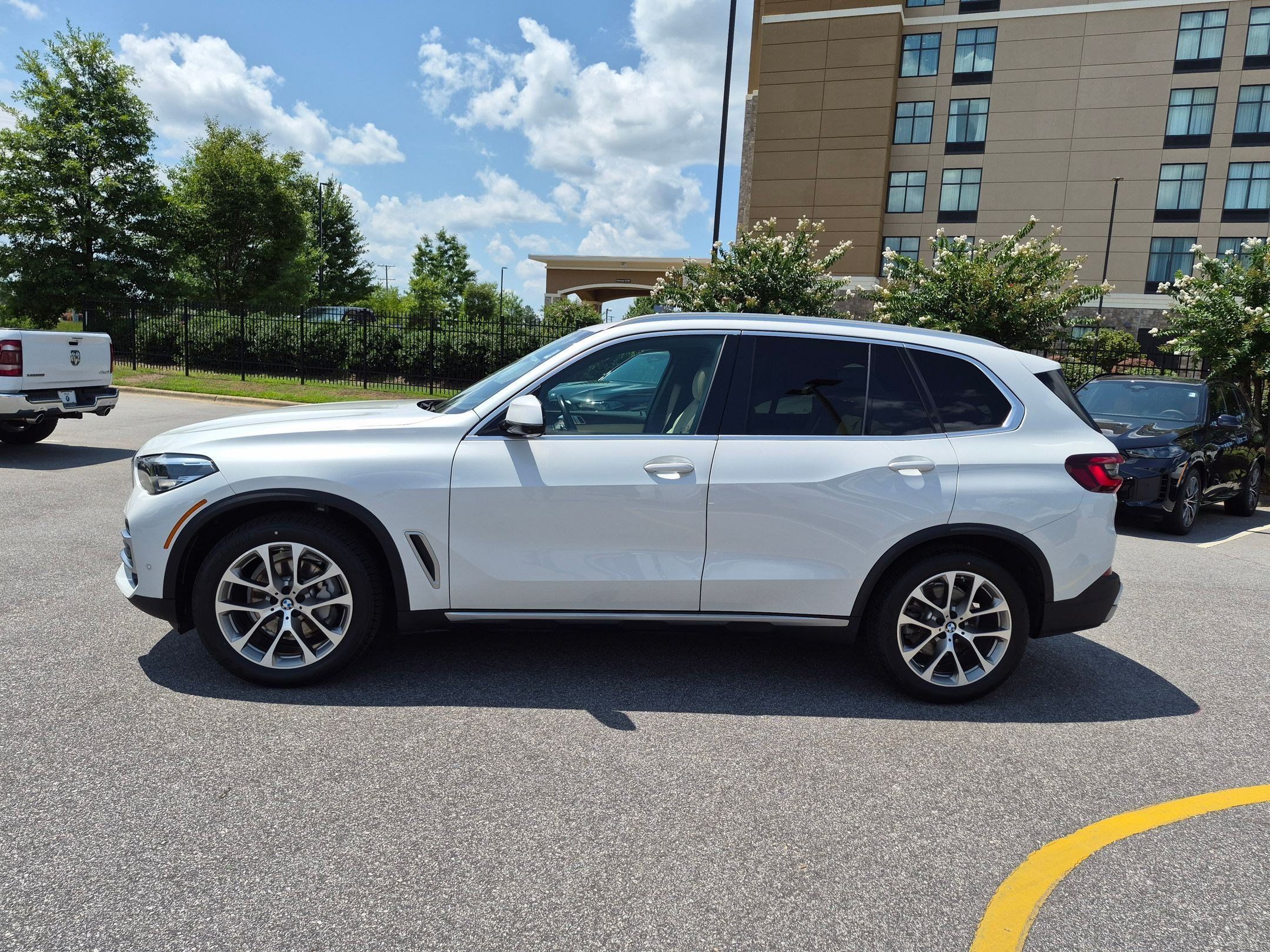 Used 2020 BMW X5 sDrive40i w/ Premium Package RWD image 6