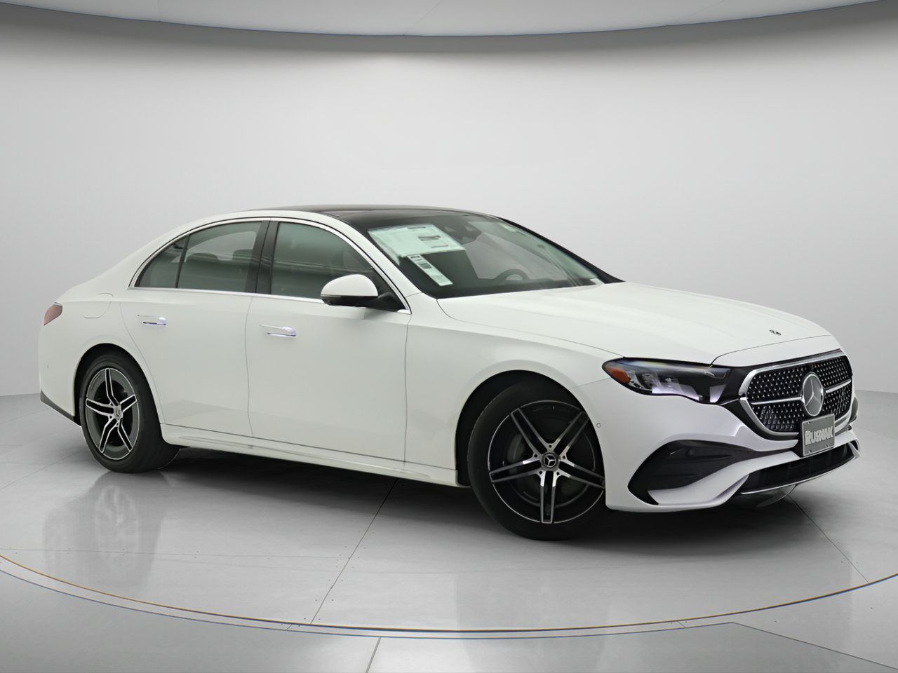 New 2026 Mercedes-Benz E 450 4MATIC Sedan image 2