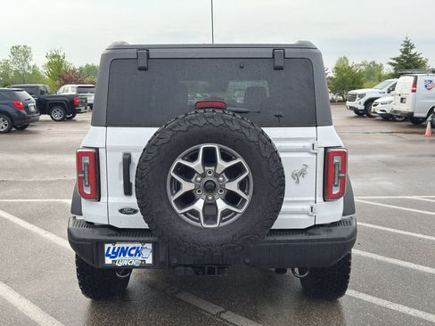 Used 2024 Ford Bronco Badlands AWD/4WD image 4