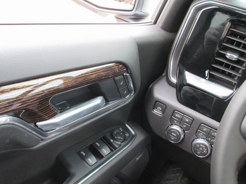 New 2026 GMC Sierra 1500 Elevation w/ Elevation Premium Package image 17