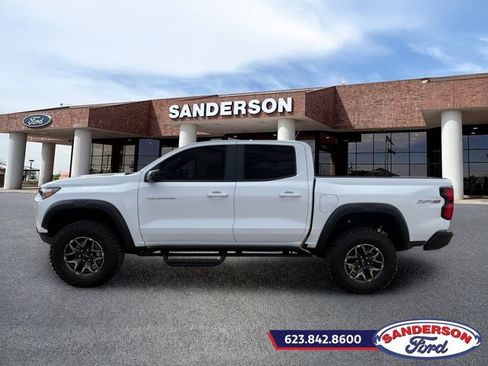 Used 2025 Chevrolet Colorado ZR2 w/ Technology Package AWD/4WD image 6