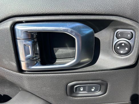 New 2026 Jeep Wrangler Unlimited Rubicon 392 image 24