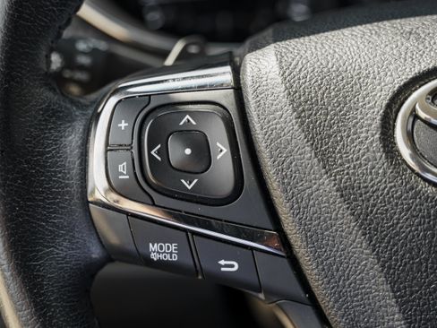 Used 2015 Toyota Avalon XLE Premium FWD image 16
