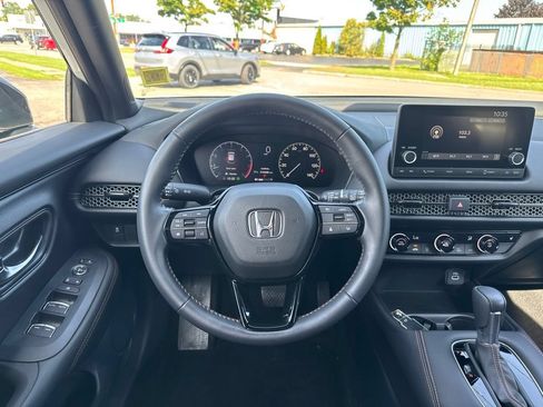Certified 2024 Honda HR-V Sport image 19