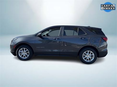 Used 2022 Chevrolet Equinox LS w/ LS Convenience Package image 3