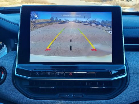 New 2023 Jeep Compass Latitude w/ Mopar Graphics Package image 21