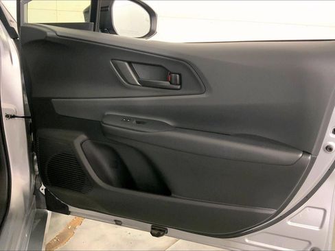 Used 2024 Toyota Prius LE image 24