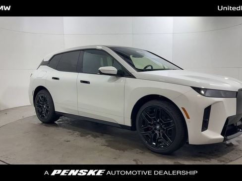 Used 2026 BMW iX xDrive60 w/ M Sport Package AWD/4WD image 2