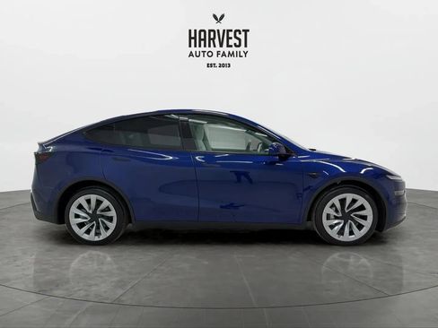 Used 2026 Tesla Model Y AWD image 8
