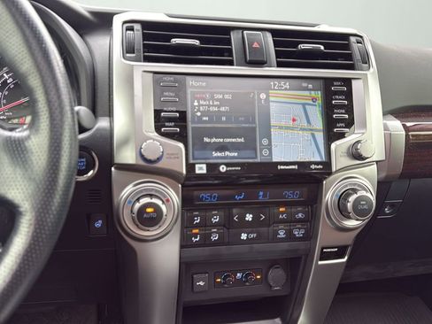 Used 2023 Toyota 4Runner Limited image 12