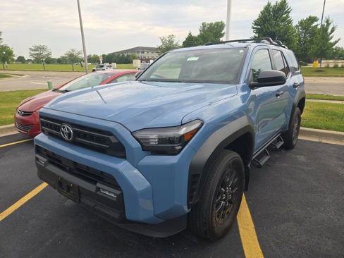 Used 2025 Toyota 4Runner SR5 AWD/4WD image 3
