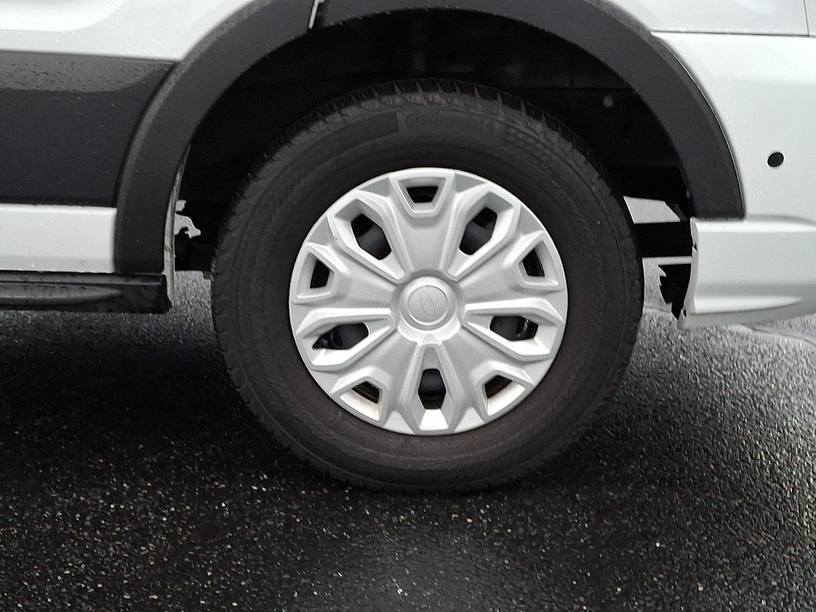 Used 2024 Ford Transit 350 XLT RWD image 8