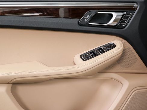 New 2026 Porsche Macan S image 6