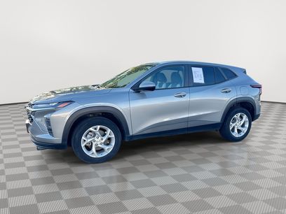 Used 2024 Chevrolet Trax LS w/ LS Convenience Package