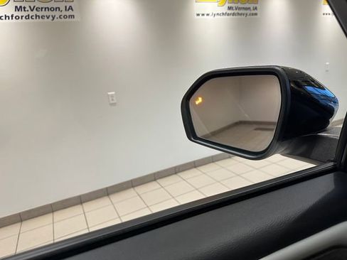 Certified 2025 Ford Explorer Platinum w/ Ultimate Package image 16