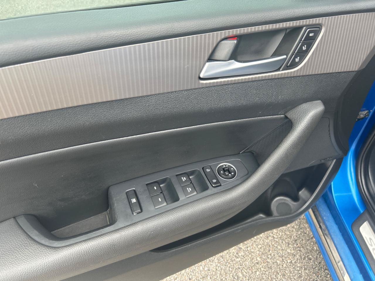 Used 2018 Hyundai Sonata Limited FWD image 12