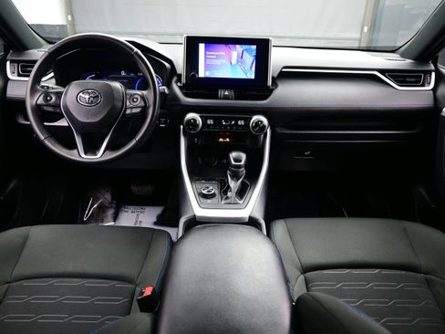 Used 2024 Toyota RAV4 SE AWD/4WD image 17
