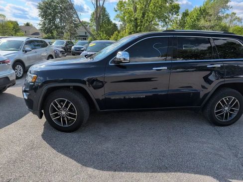 Used 2017 Jeep Grand Cherokee Limited w/ Luxury Group II AWD/4WD image 18