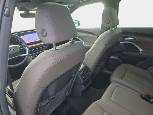 Certified 2025 Audi Q5 Premium Plus w/ Premium Plus AWD/4WD image 12