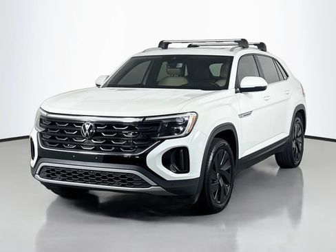 Certified 2024 Volkswagen Atlas Cross Sport SE w/ Panoramic Sunroof Package AWD/4WD image 3