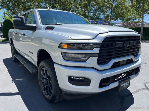 Used 2026 RAM 2500 Big Horn AWD/4WD image 4