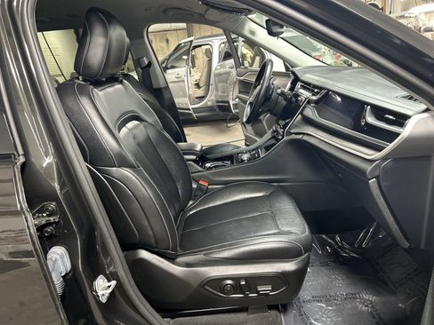 Used 2022 Jeep Grand Cherokee L Limited w/ Trailer Tow Group (B) image 29