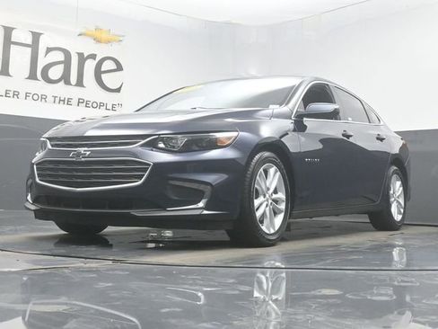 Used 2018 Chevrolet Malibu LT FWD image 4