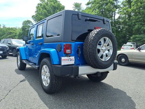 Used 2015 Jeep Wrangler Unlimited Sahara w/ Dual Top Group AWD/4WD image 17