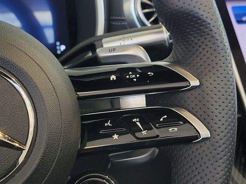 Used 2022 Mercedes-Benz SL 63 AMG 4MATIC image 28