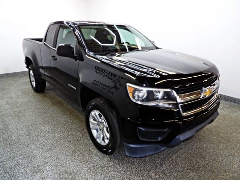 Used 2020 Chevrolet Colorado LT w/ Safety Package RWD image 3