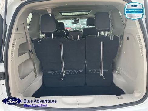 Used 2024 Chrysler Pacifica Limited FWD image 24