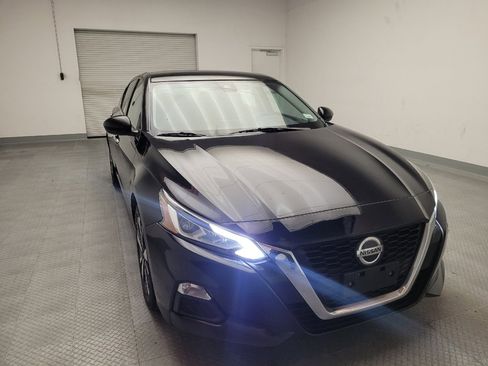 Used 2022 Nissan Altima 2.5 SV image 14
