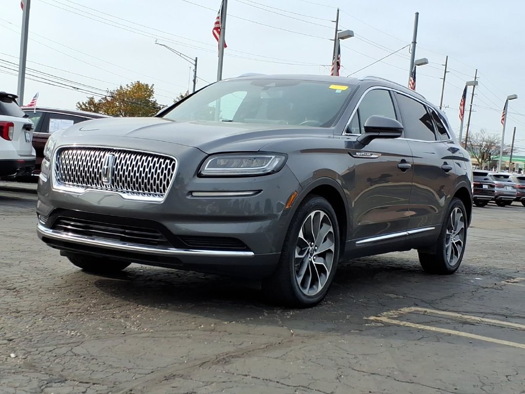 Certified 2023 Lincoln Nautilus Reserve AWD/4WD image 3