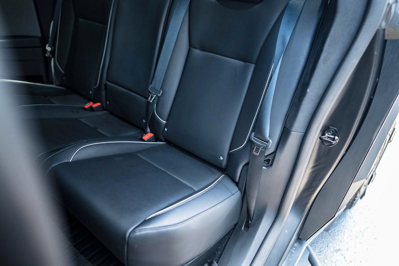 Used 2024 Tesla Cybertruck AWD Crew Cab image 30