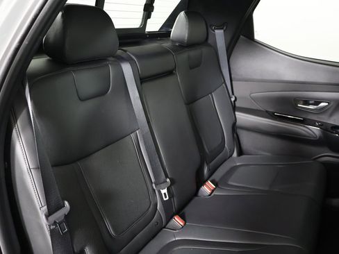 Used 2022 Hyundai Santa Cruz Limited image 34