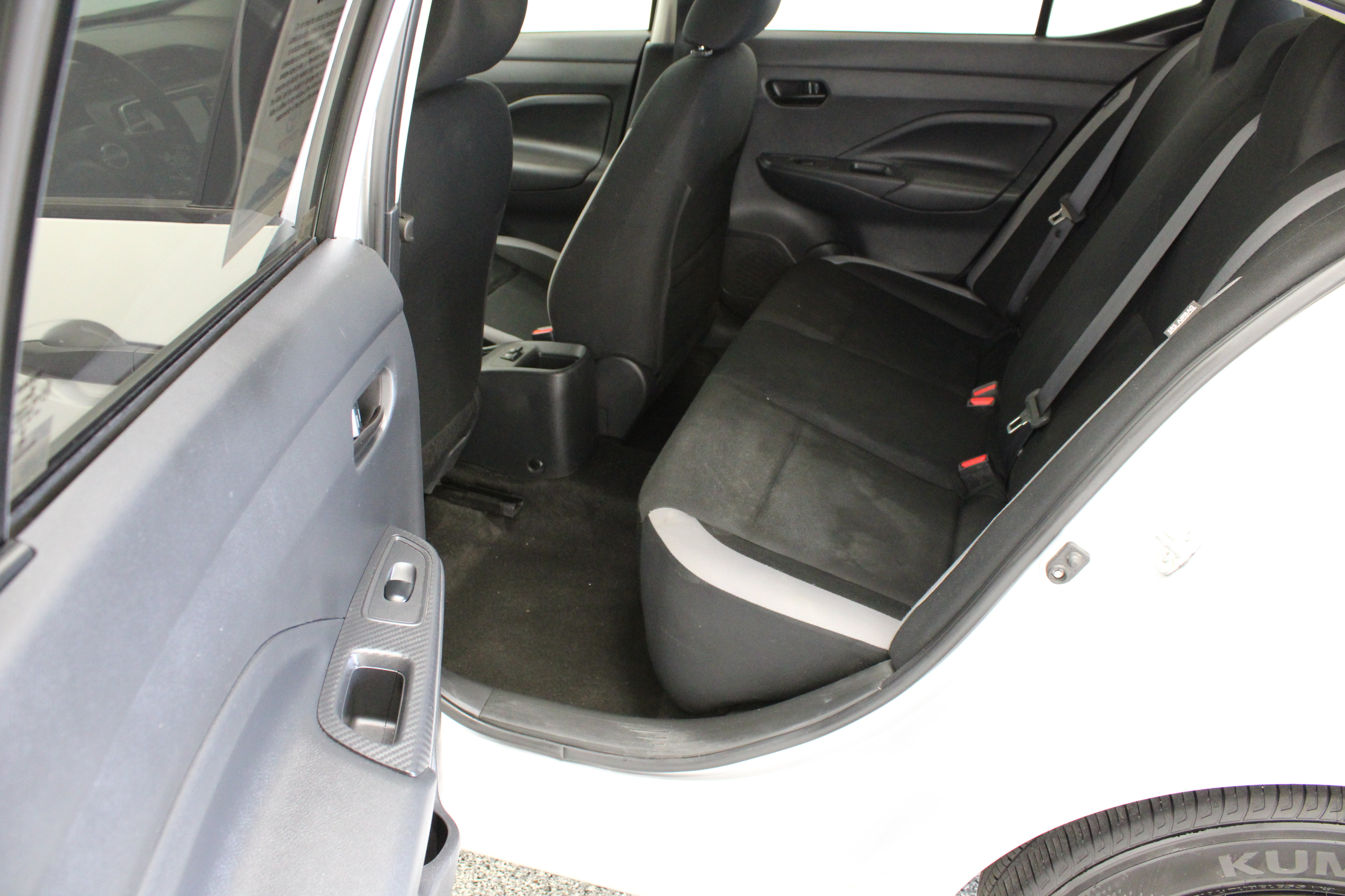 Used 2025 Nissan Versa S w/ Trunk Package FWD image 25