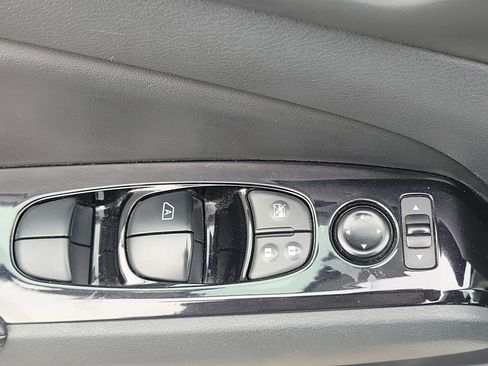 Used 2023 Nissan Altima 2.5 SV image 14