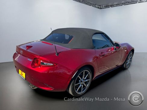 Used 2022 MAZDA MX-5 Miata Grand Touring RWD image 4