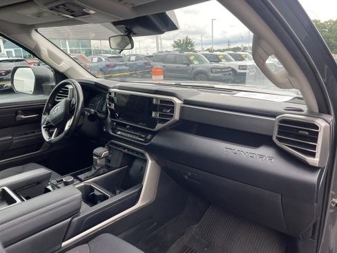 Used 2022 Toyota Tundra SR5 AWD/4WD image 17