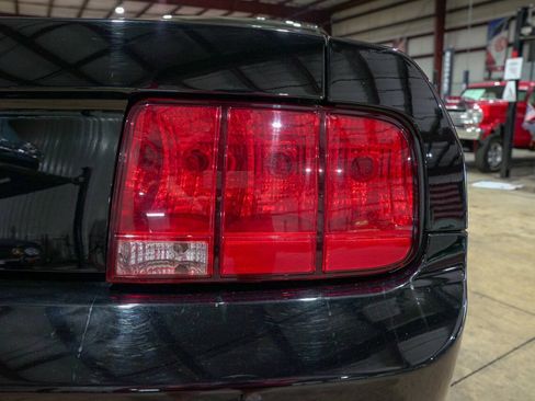 Used 2008 Ford Mustang GT Premium RWD image 35