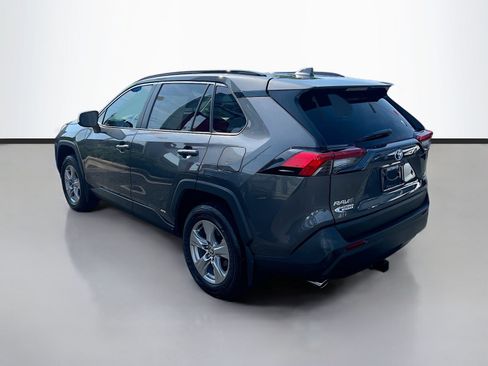 Used 2024 Toyota RAV4 XLE AWD/4WD image 5