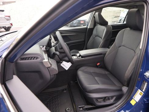 Used 2026 Toyota Camry XLE AWD/4WD image 9